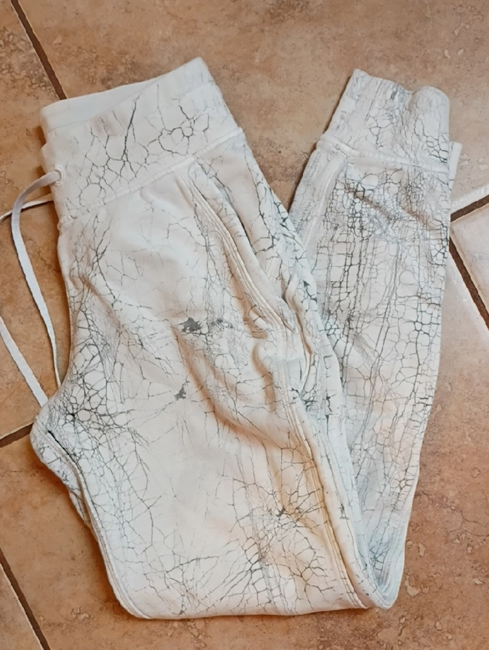 lululemon athletica White Marble-Effect Jogger Pants